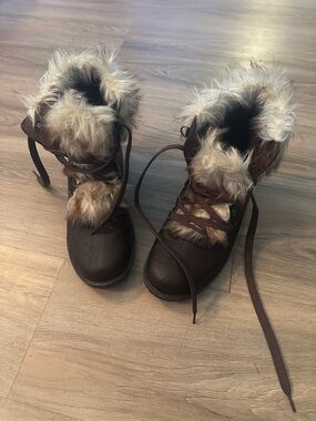 Wanted Brown Faux Fur Trim Lace-Up Ankle Boots